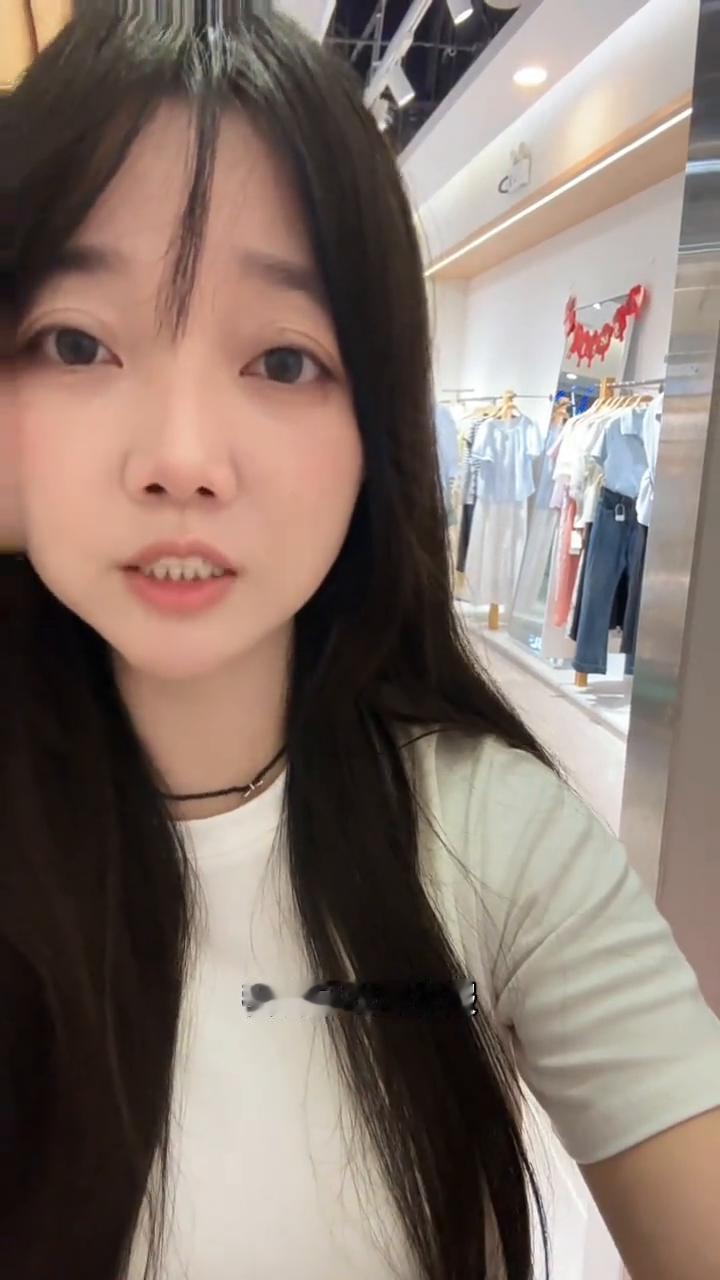 朋友们，一件清仓了，我实在是扛不住。今天绿了我5K，我自己衣服卖衣服，一天都还没