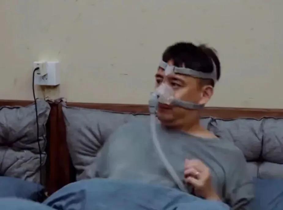 黄磊戴呼吸机睡觉？明星的烦恼也这么“普通”！印象里光鲜的明星，竟也要戴呼吸机睡觉