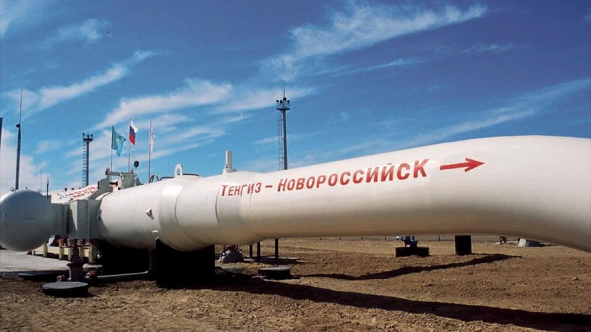 对于乌克兰军队出动三艘无人自爆艇，袭击驶向俄罗斯的2艘万吨油轮，俄罗斯方面在11