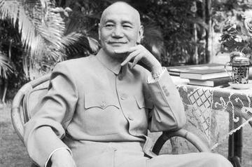 蒋介石的几大错：第1错：战后没有赶紧去日本驻军第2错：战后没有去捉日本的天皇第3