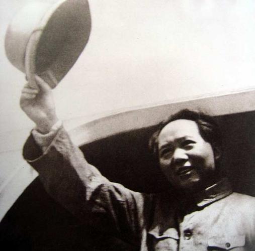 这张图好！新中国的自信满屏，霸气，腰杆子挺起来了