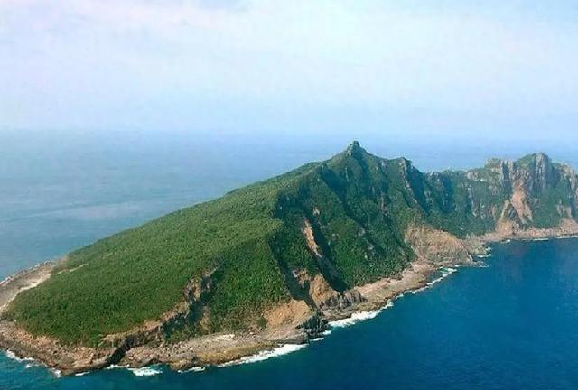 中国为何“不敢”登钓鱼岛？很多人疑惑：中国明明手握钓鱼岛主权铁证，为啥不直接派人