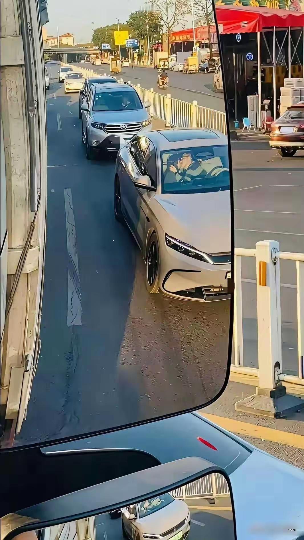 肯定不是夫妻
情人 抓紧时间
