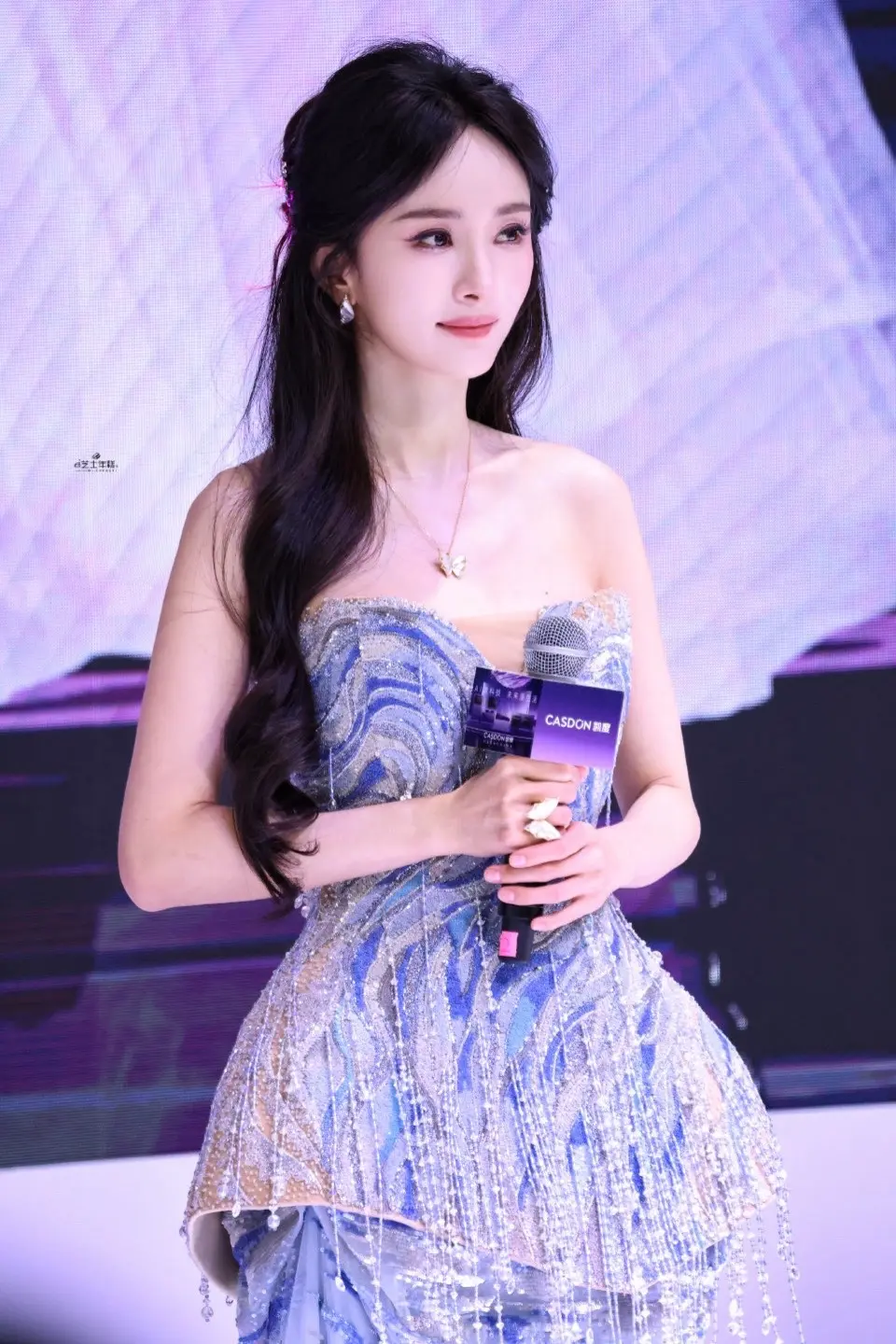 杨幂。