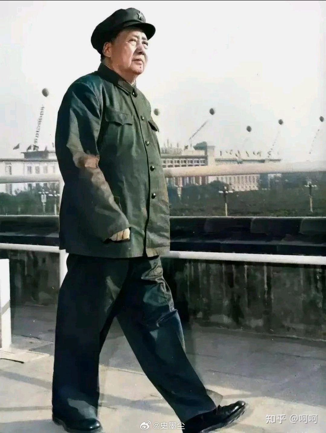 毫无疑问人类历史军事成就第一，建军、战略、指挥全部一个人搞定，在农业中国的残破底