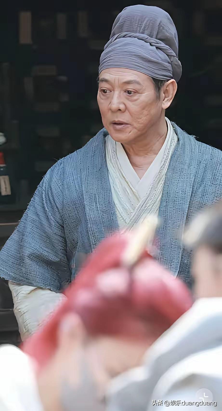 李连杰怎么又变回来了？还去演短剧？