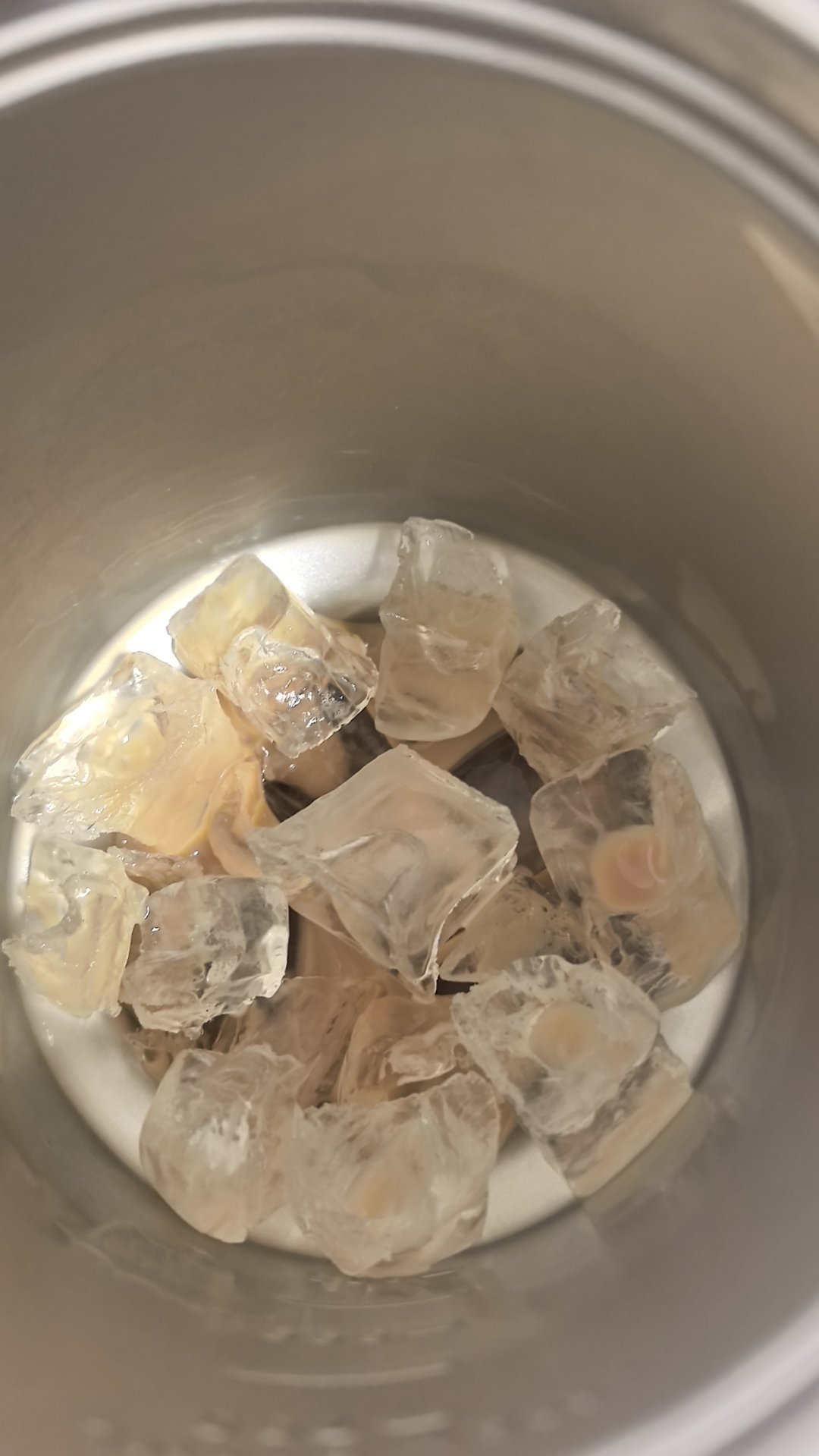 有rdd那个最开始那版杯子的 然后平时要喝瑞全冰去水小黄油美式或者黑巧美式的的试