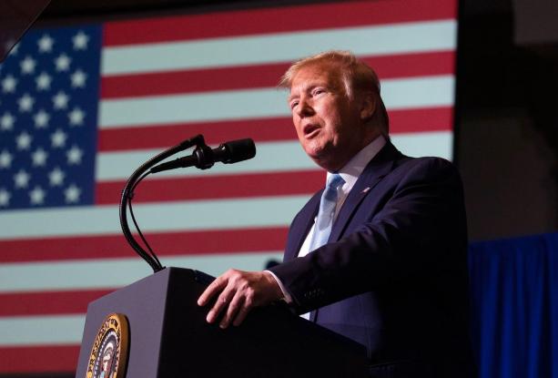 美国疯狂霸凌盟友，27国集体反水！特朗普这次算是搬起石头砸自己的脚，本来想欺负小