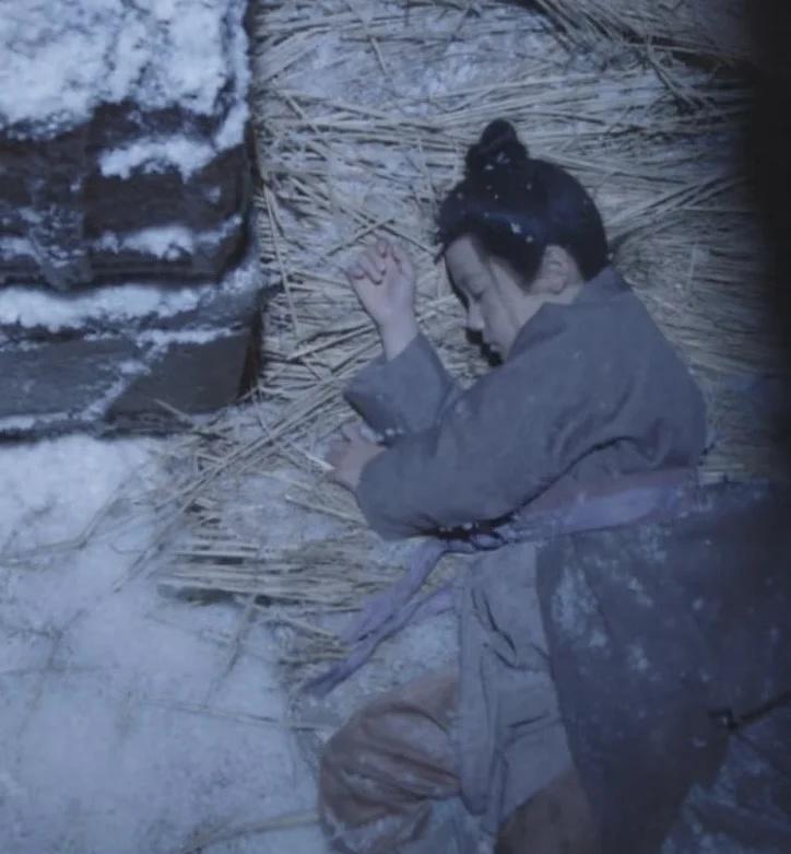 丢了妹妹的白头儿
十五年前丢了妹妹的小淮安和十五年后丢了妹妹的淮安完全重合，我被