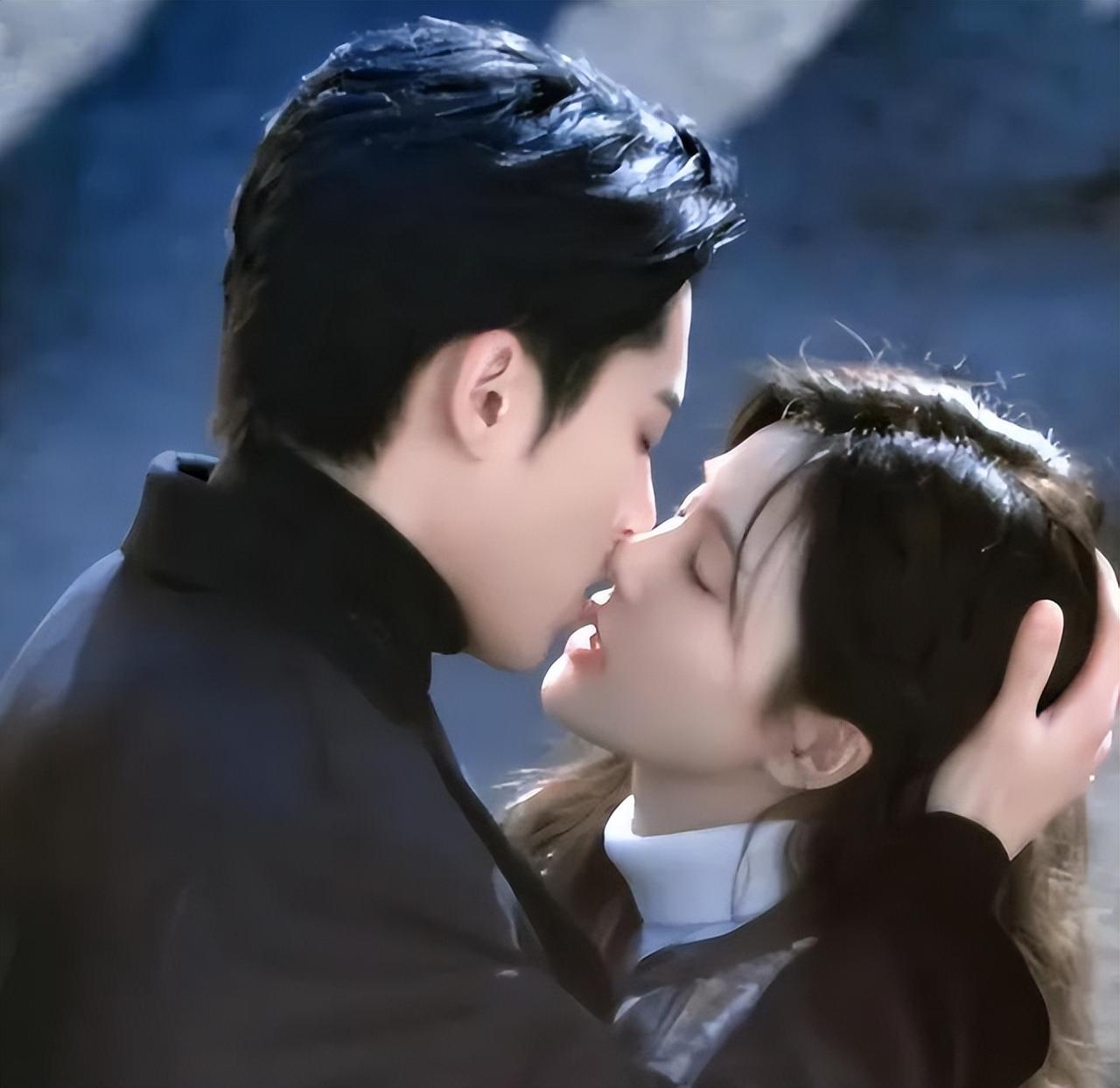 《以爱为营》番外2：时宴：郑书意，你应该在我床上
《以爱为营》大结局点映，虽然剧