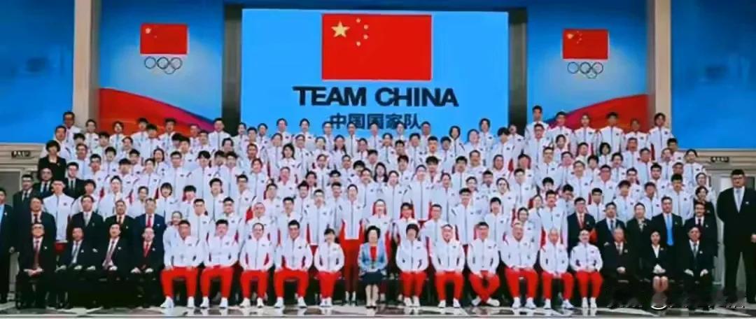 历届奥运会中国金牌数和名次

​1984年，洛杉矶， 15枚，第四名，首次参加成