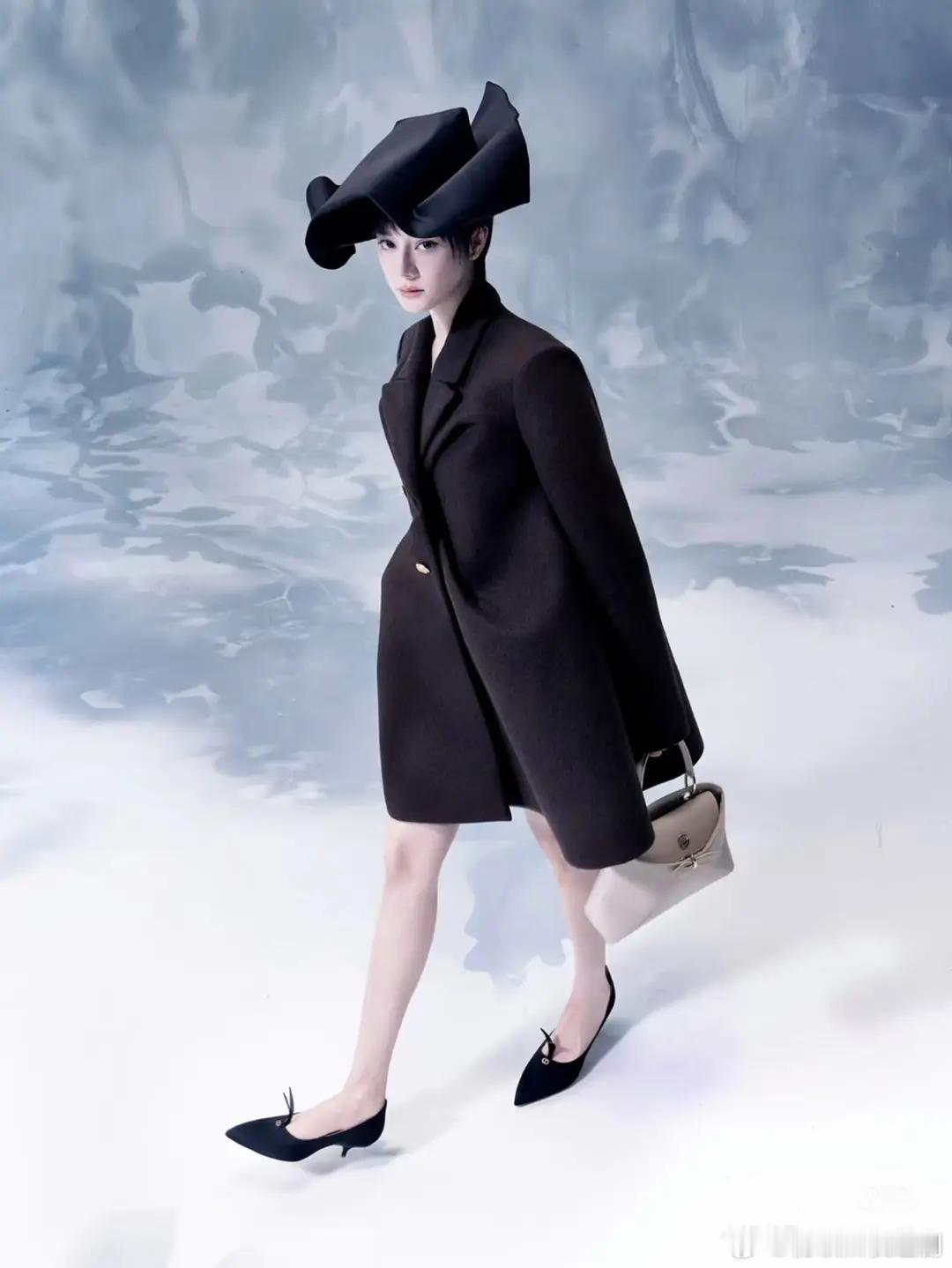 迪丽热巴太过时尚就变土味了 