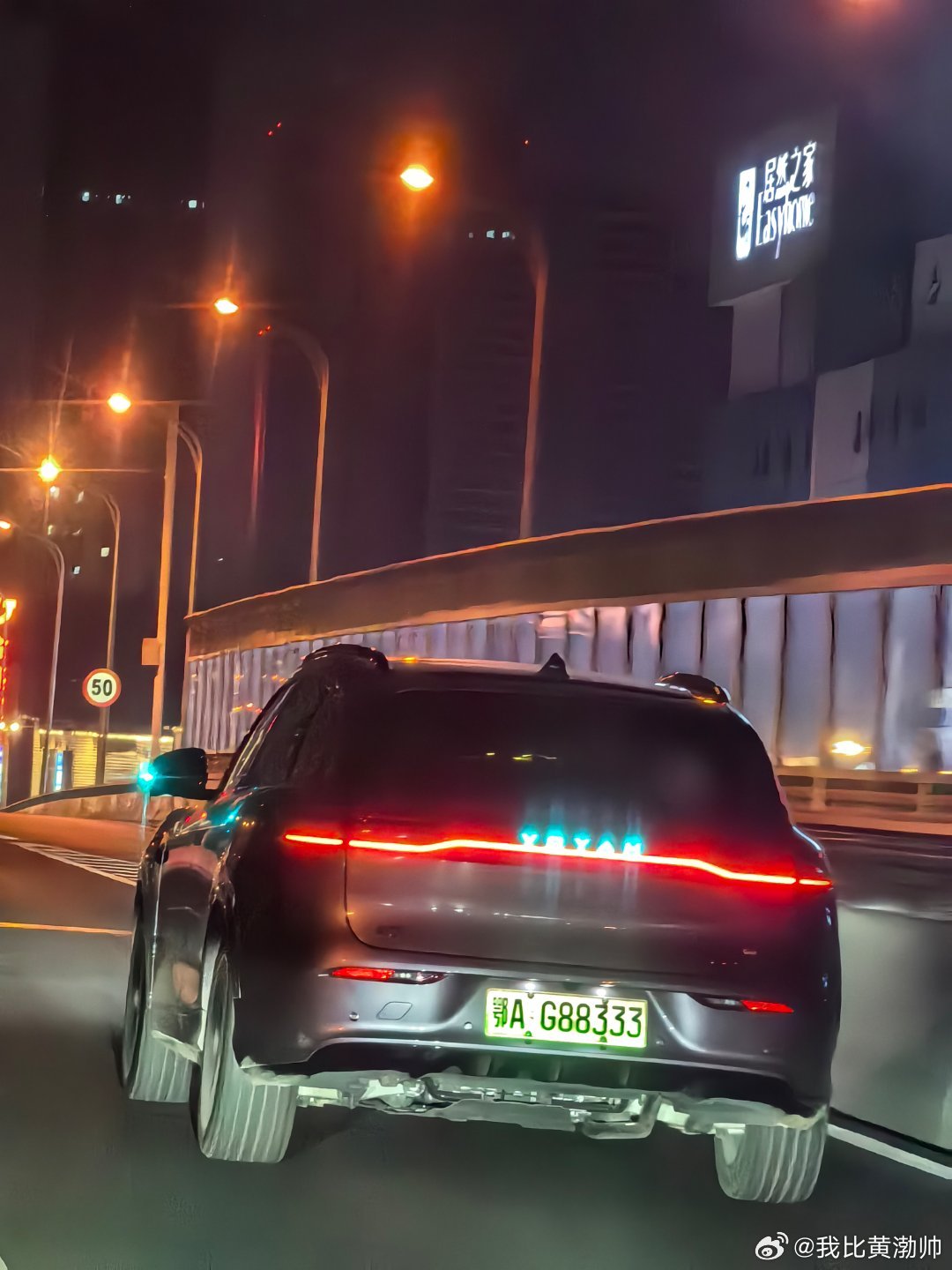 一个二十万级别的蓝图，居然比一个小米ultra聪明，能想象吗？