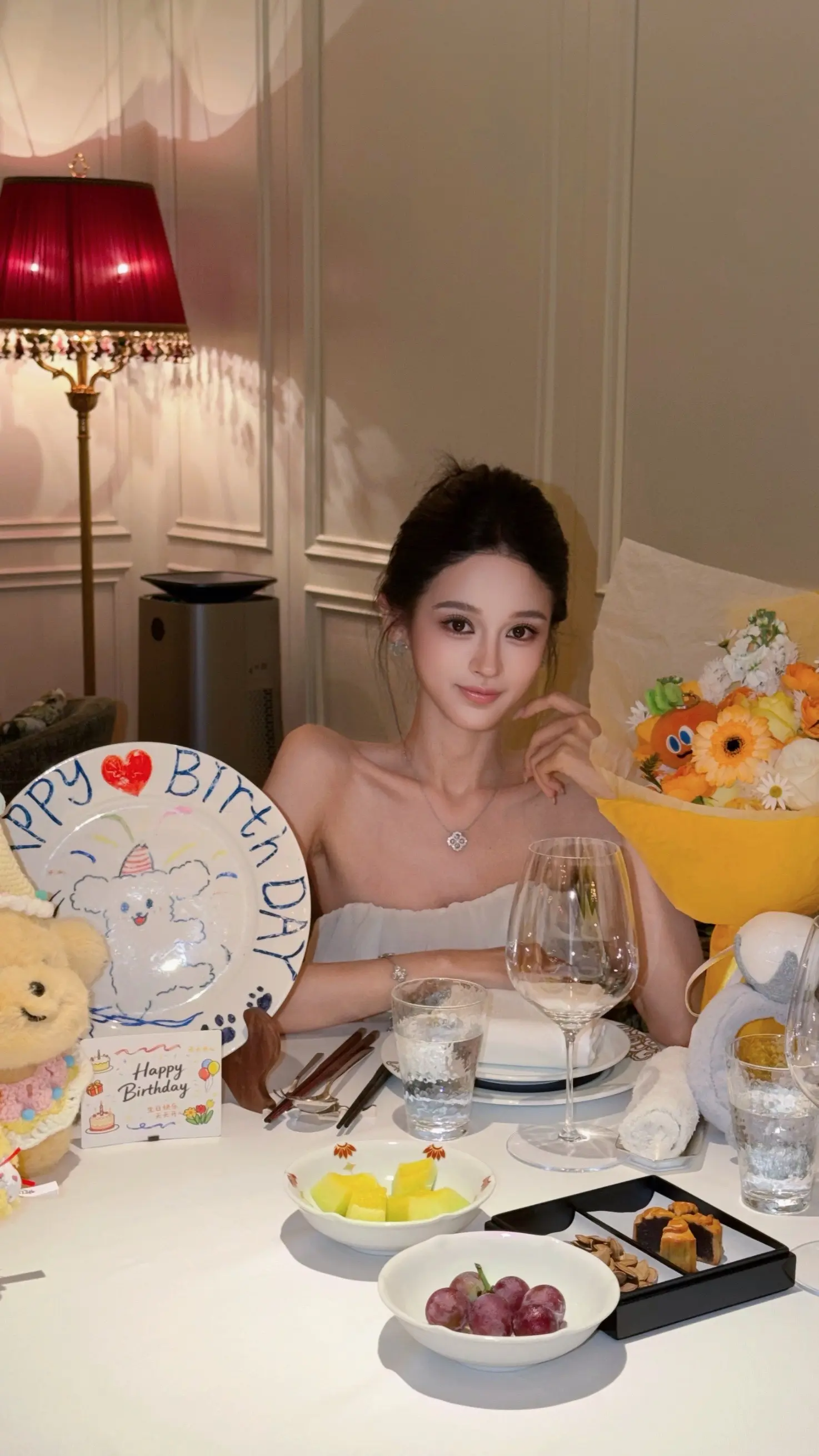 its my birthday.🕶️🍰📷💎💐🥕✨