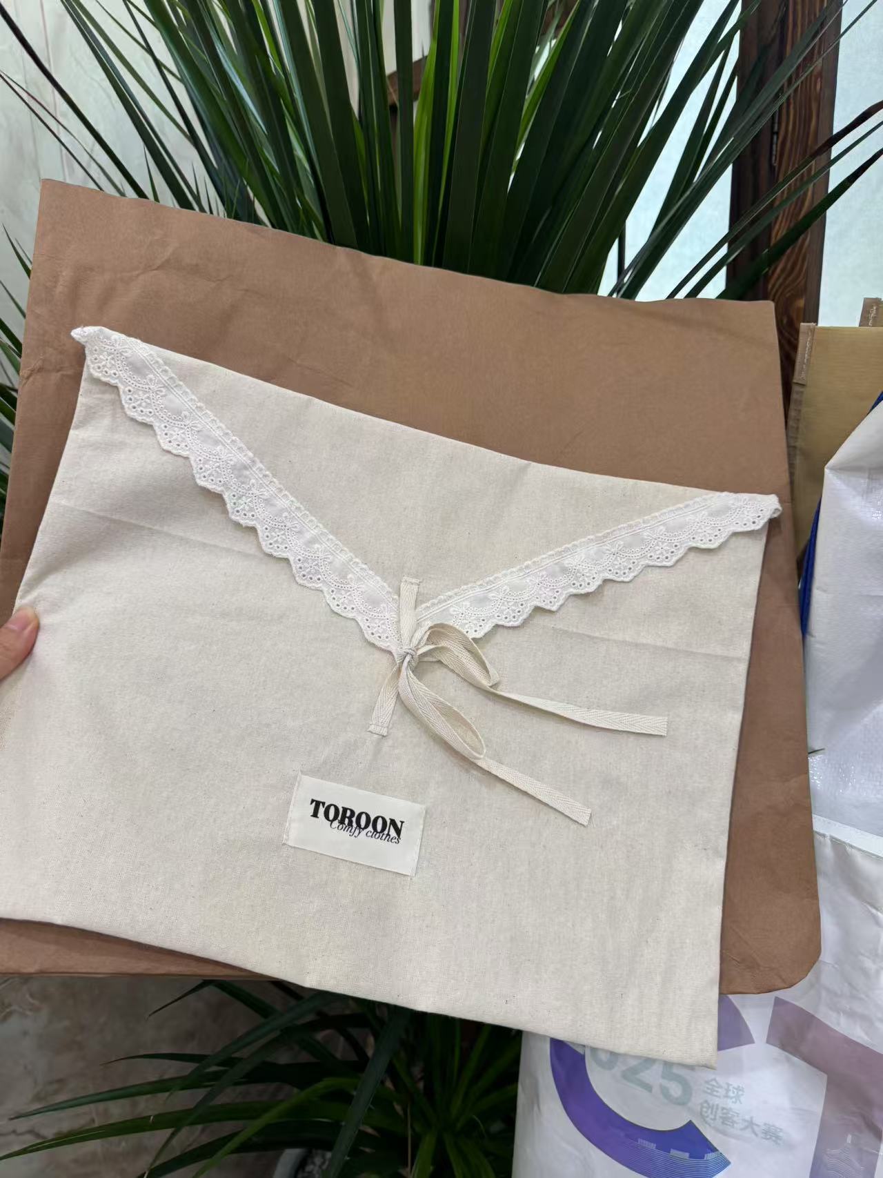 我们以后每套睡衣的睡衣袋以后我出差可以用来当我的内衣袋和整理袋 ​​​