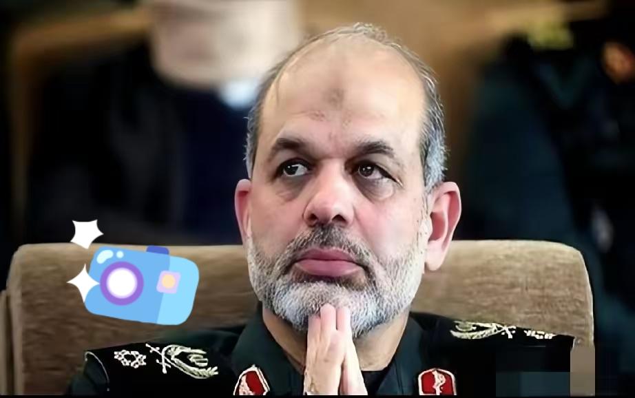 伊朗政权变 天 了！
据《纽约时报》消息称，伊朗革命卫队已经完成对该国军事和外交