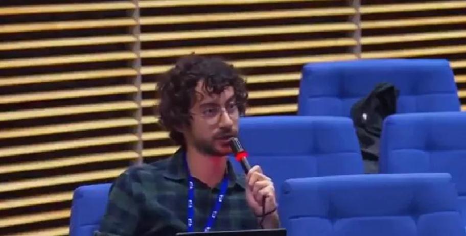 快讯！快讯！
 
据媒体报道，意大利新星通讯社突然宣布了解雇决定。
 
布鲁塞尔