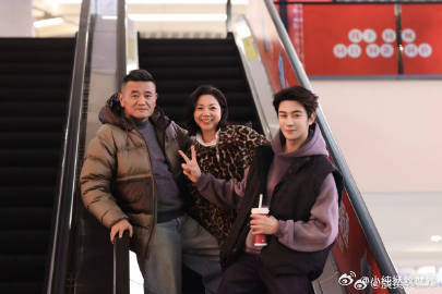 夏之光也逃不过催婚我家那小子 光爸的催婚执念简直能写本书，夏之光被问得筷子都快拿