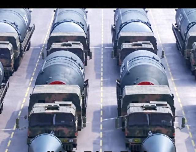中国导弹为什么全叫“东风”？不是随便起的，背后藏着大棋！
