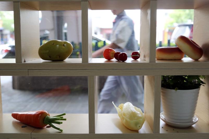 不工作没钱赚,没钱怎么生活吃饭? 不工作没钱赚，吃饭生活都是难题啊。之前我就听说