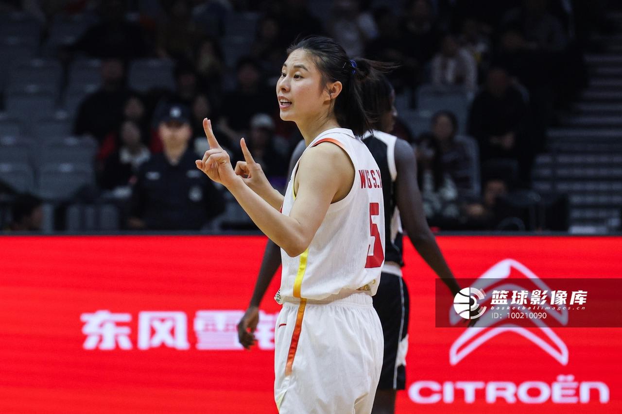 中国女篮集训15人大名单出炉，王思雨领衔，张子宇继续在列！7月7日将去澳大利亚进