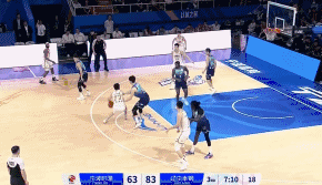 张镇麟中距离打停宁波的三个原因
北京时间4月2日，辽宁与宁波的比赛进行至第3节7