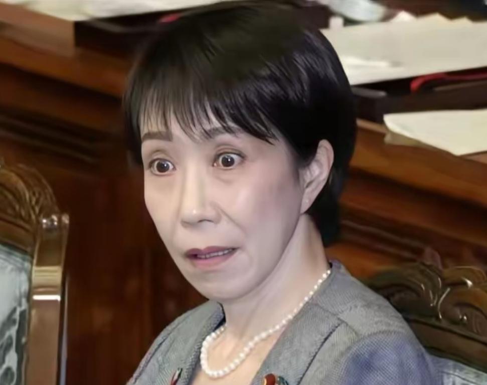 高市早苗又在演戏了，嘴上喊着要沟通，心里却盘算着怎么捅刀子，这副“两面派”的嘴脸