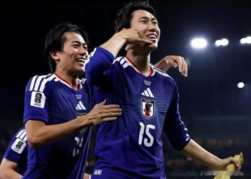 日本男子足球队着实厉害，
世界杯小组赛第二场以4:0的比分横扫突尼斯男足，两场比