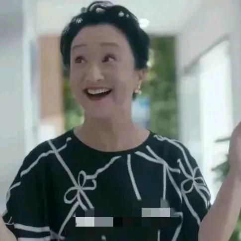 我是在九十年代看《婆婆媳妇小姑子》的时候认识杨昆的，由于她扮演的小姑子仇家珠这个