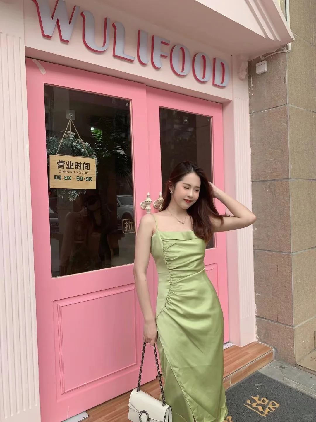 永远热爱探店！！喜欢绿色小裙裙