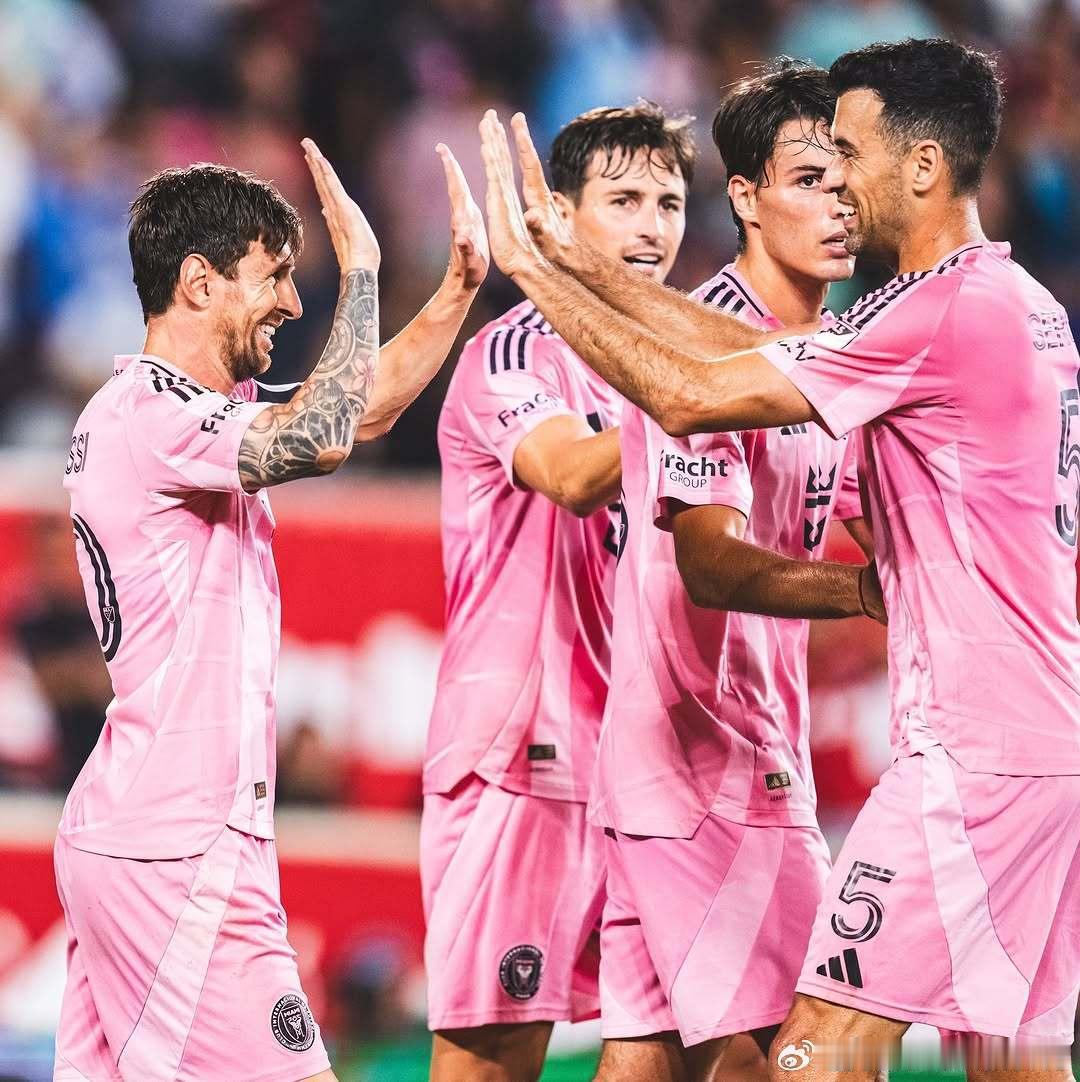 球王梅西接受美职联采访:“希望布斯克茨和阿尔巴能以一个冠军头衔圆满结束职业生涯。