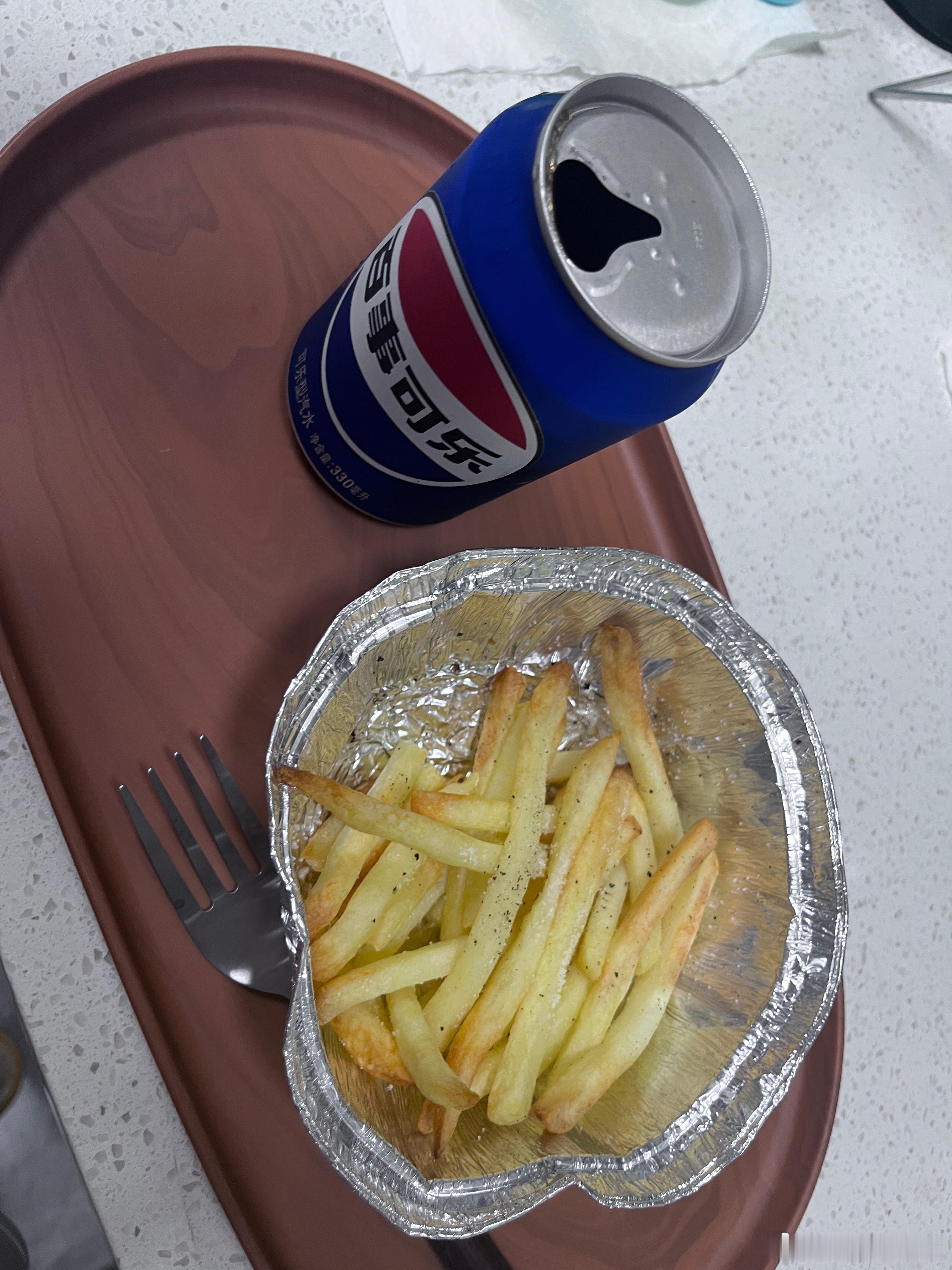 冷冻薯条果然没有现炸的好吃啊啊啊啊啊啊啊 