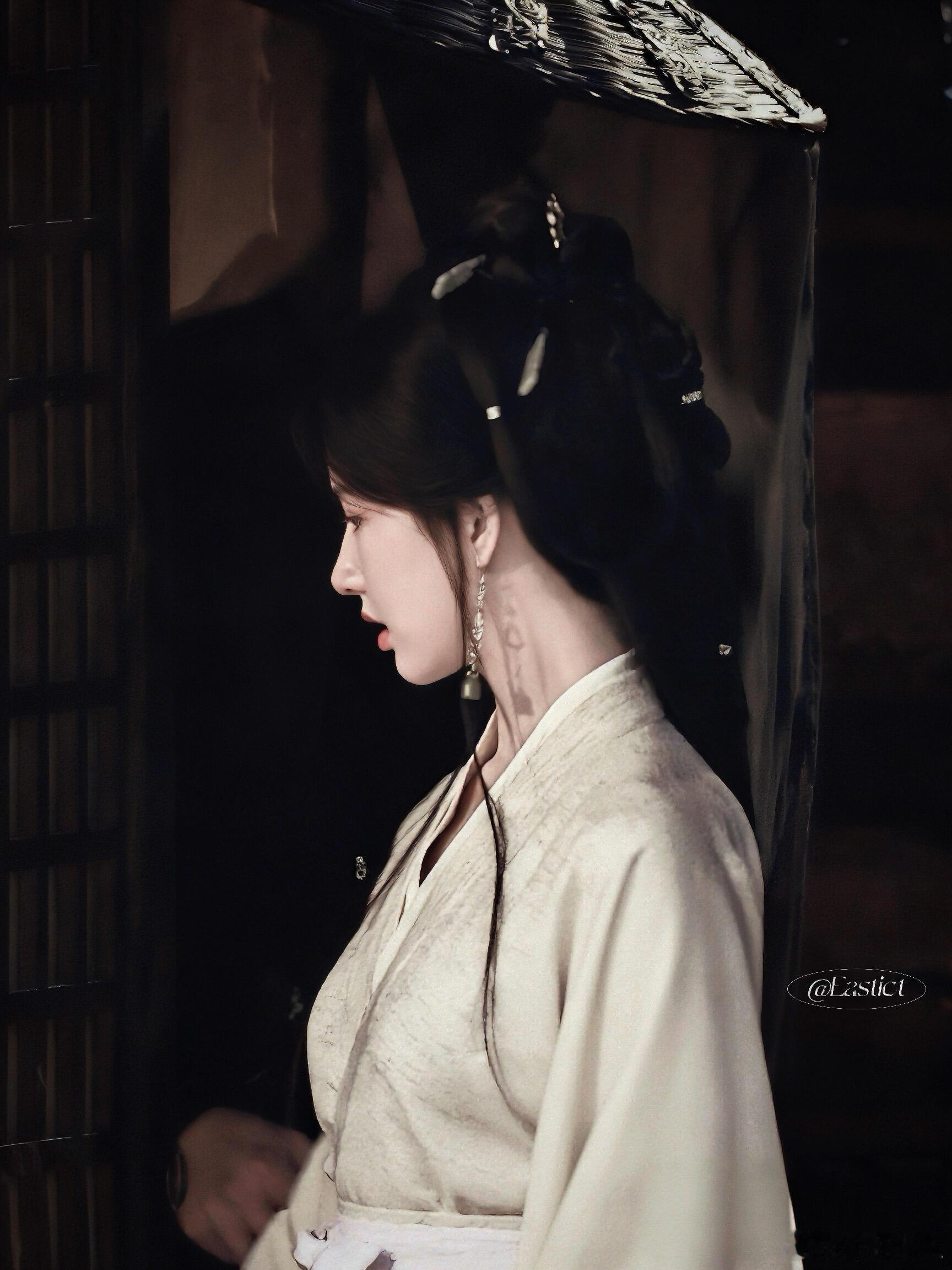 刘些宁古代仕女图具象化 刘些宁简直是为古装而生！活成了古代仕女图的样子，气质清雅