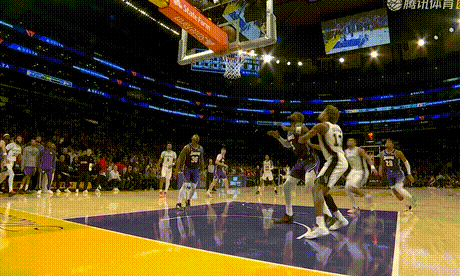 湖人挑战！第二节末没用出来的机会马刺vs湖人 ​​​