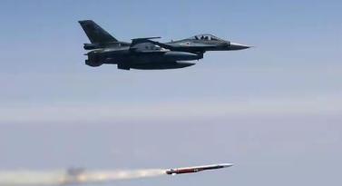 美国之所以现在还不跟伊朗动手，不是怕伊朗，也不是自己没有把握，而是想要让伊朗自己