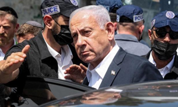 以色列政坛突然爆出大冷门，两大前总理抱团组队，内塔尼亚胡这下要慌了。
 
近日前