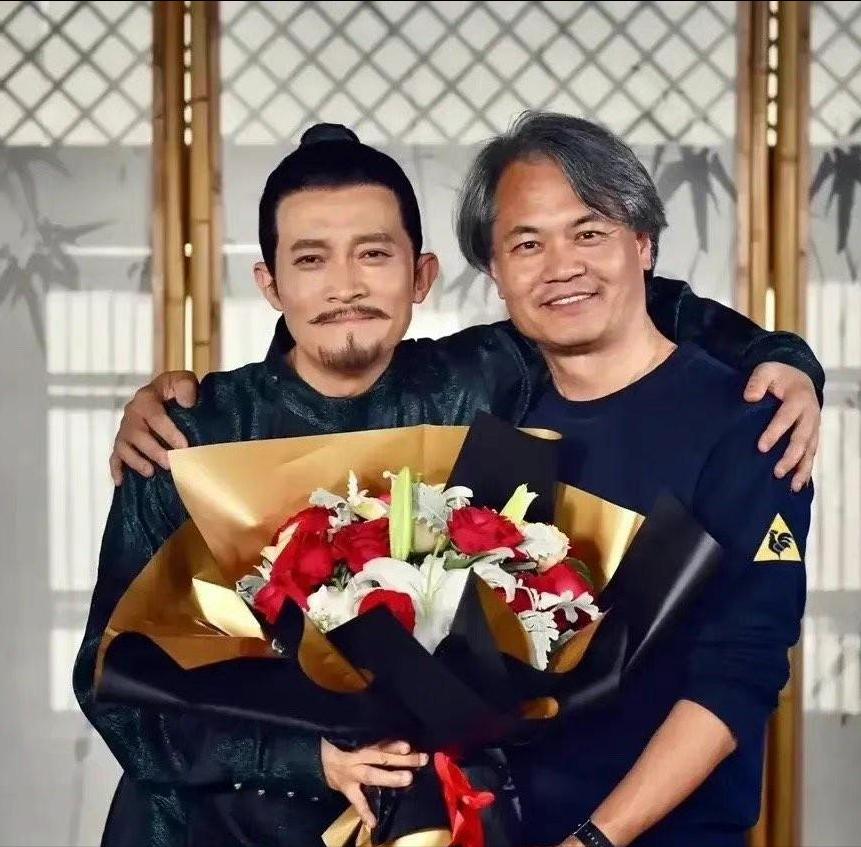 杨志刚的命不要太好了！被称为“宠弟狂魔”的亲哥哥郭靖宇力棒多年，如今又凭《唐诡2