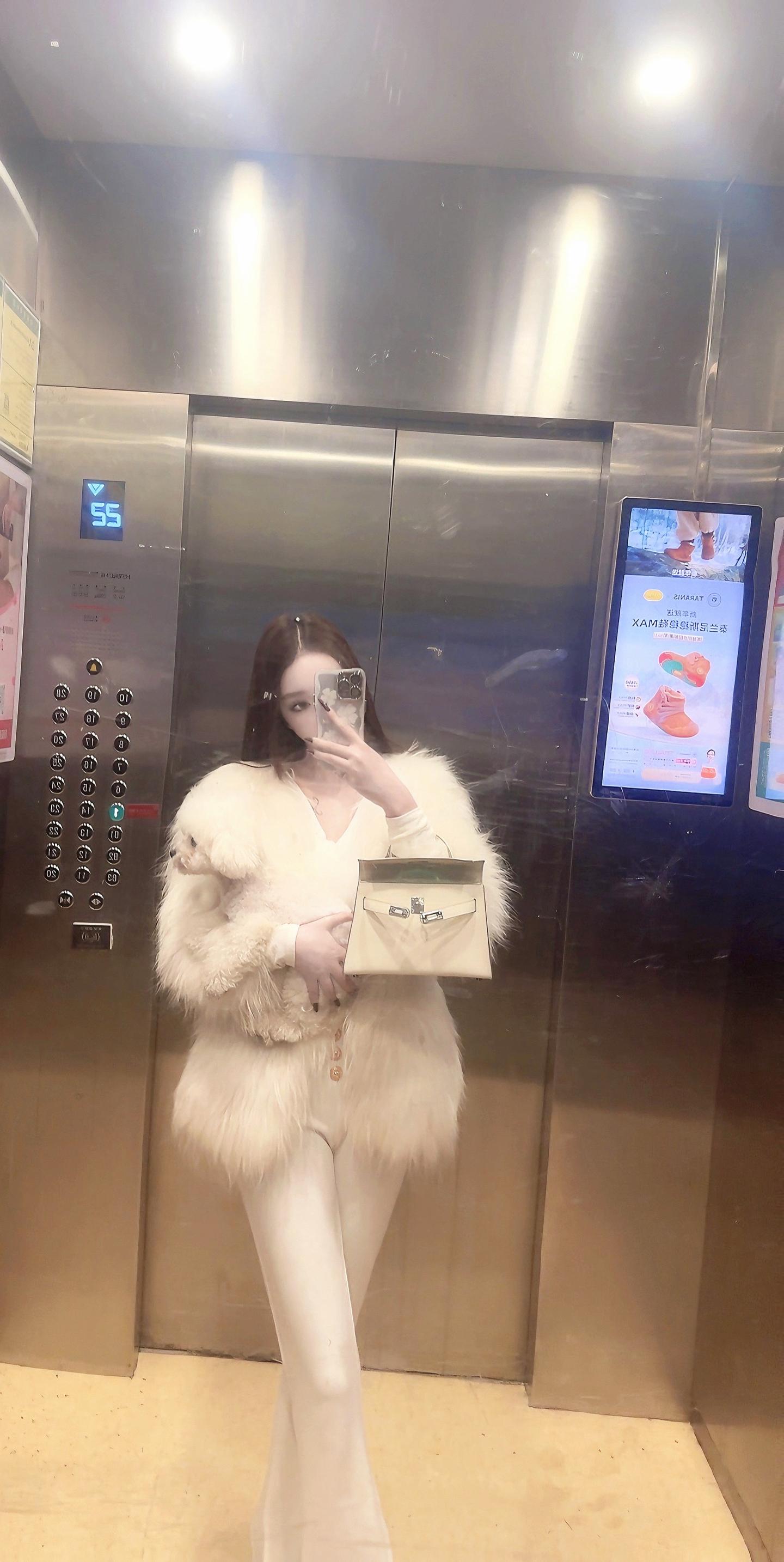 看看我的女鹅叭