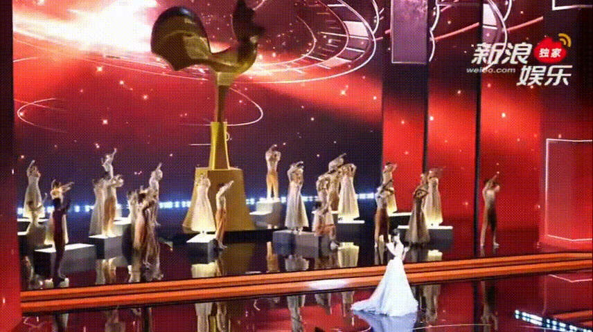 郁可唯的《光影人间》无疑是2025年金鸡百花电影节的一大亮点，歌声如电影般深邃，