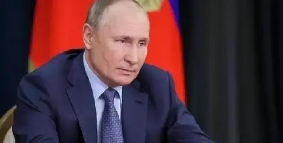 在俄乌战场上，谁先撑不住这口气？
 
很多人一开始以为，俄罗斯会被北约的弹药库拖