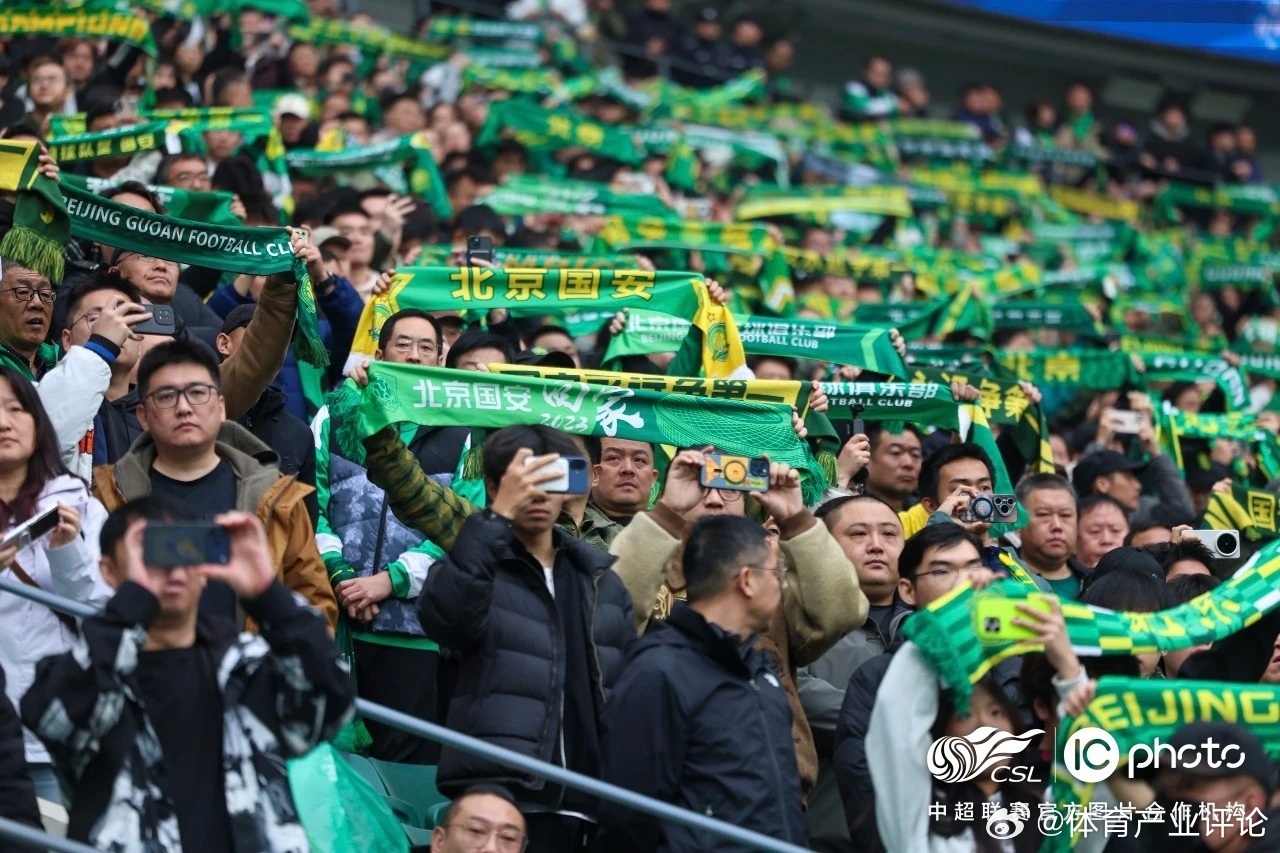 中超刷新单轮总上座纪录据官方统计，中超本轮8场比赛现场观众总人数高达285546