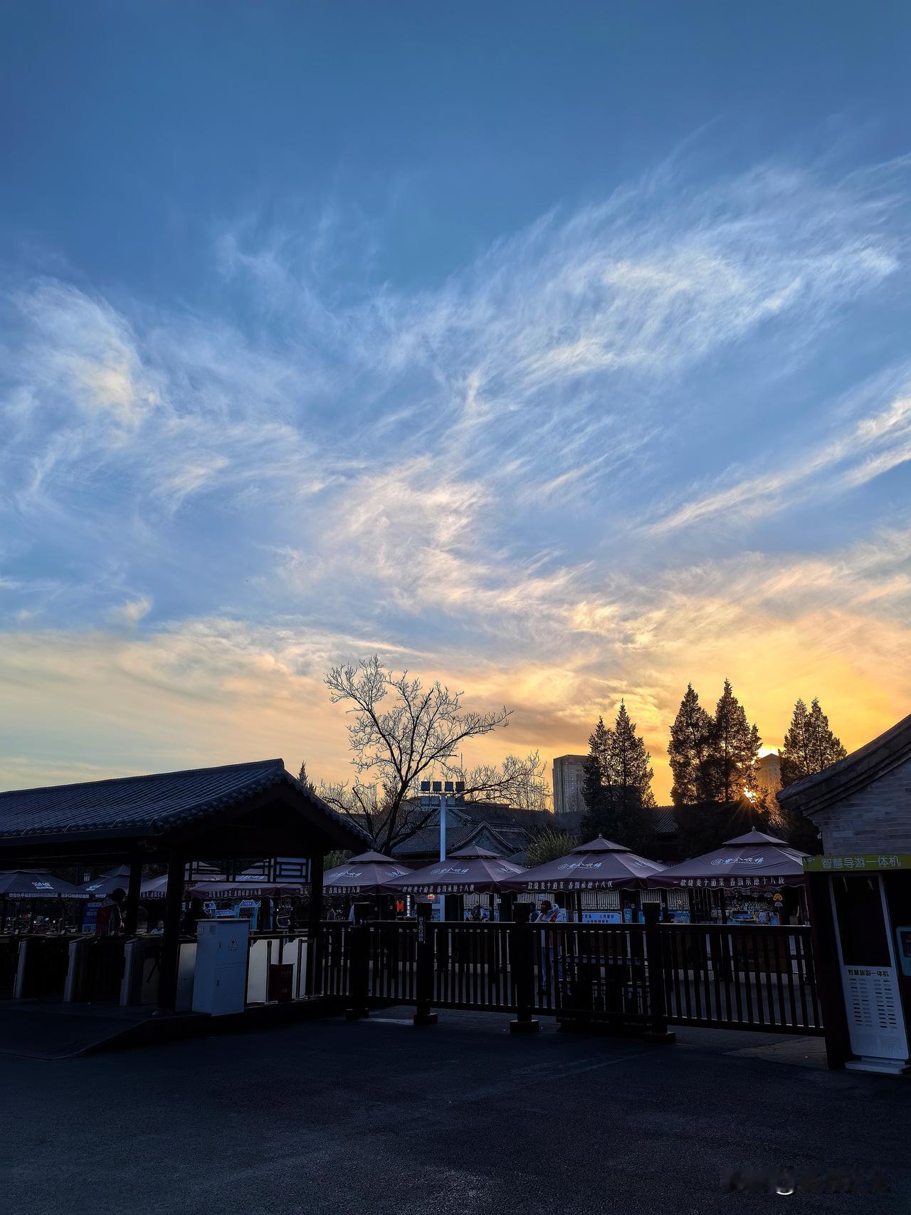 早苗又喝高了，竟然扬言流星花园有事，小日必上！咱家直接表示斩头！

早苗已经不是