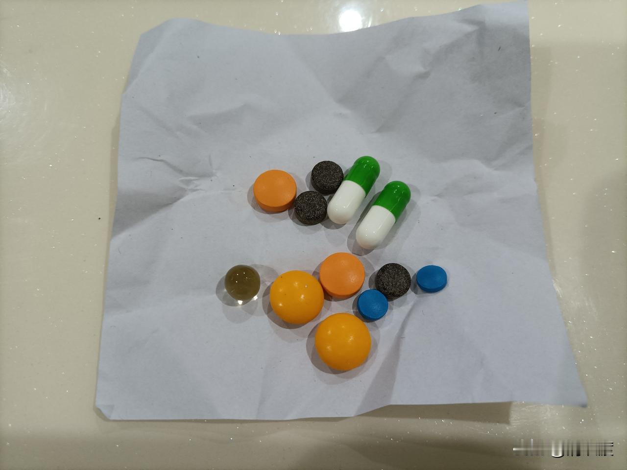 年纪越大，感冒越像渡劫
 
昨天没写头条，因为又感冒了。有些没有及时回复的评论，