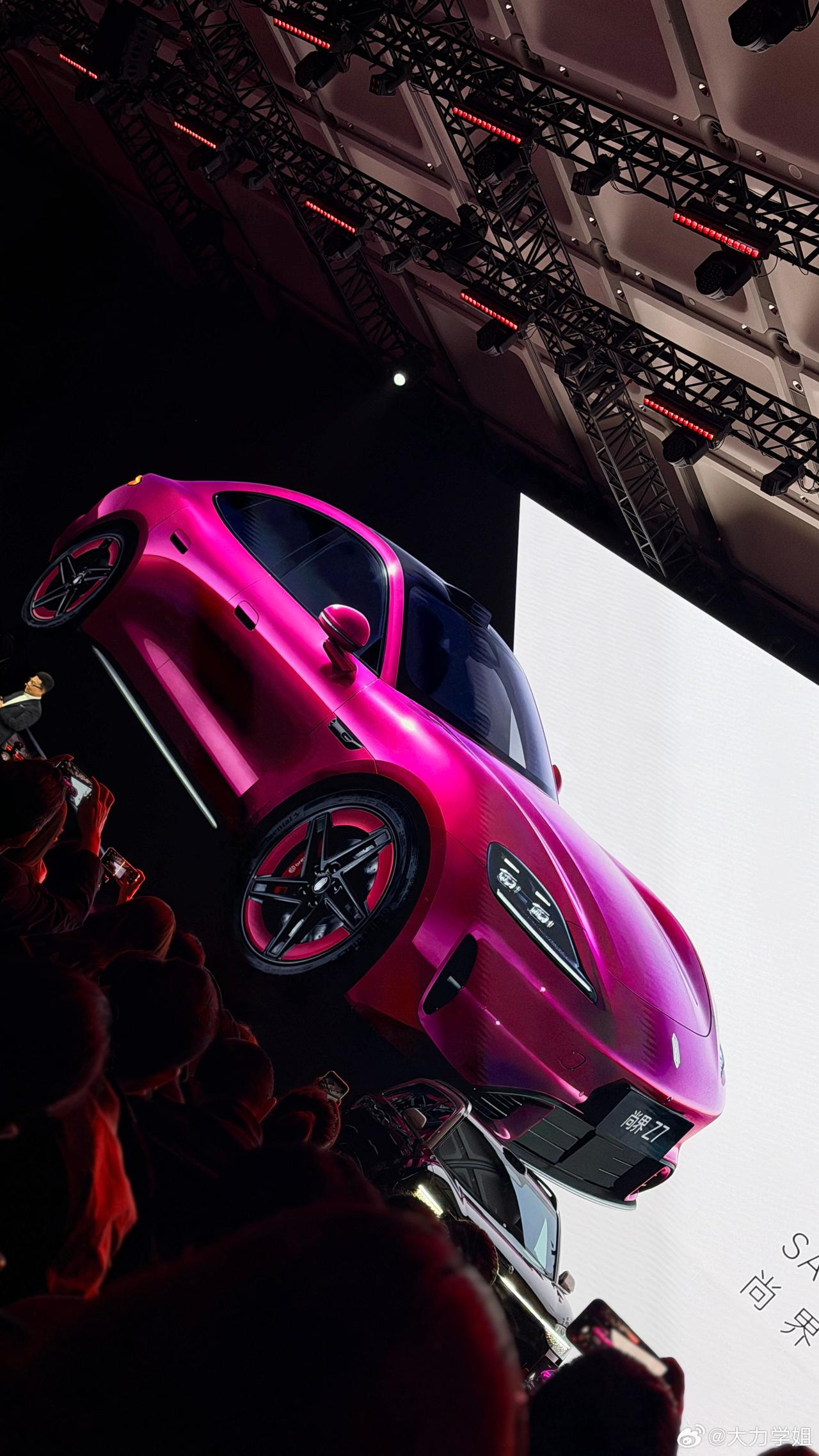 在鸿蒙智行技术焕新发布会上，余承东用“One More Thing”来引出了尚界