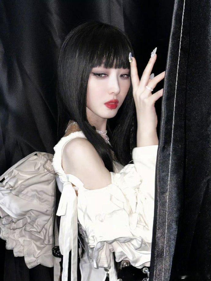 蒋梦婕[超话]蒋梦婕意难平原本满心期待蒋梦婕在《乘风 2025》后续舞台带来更多