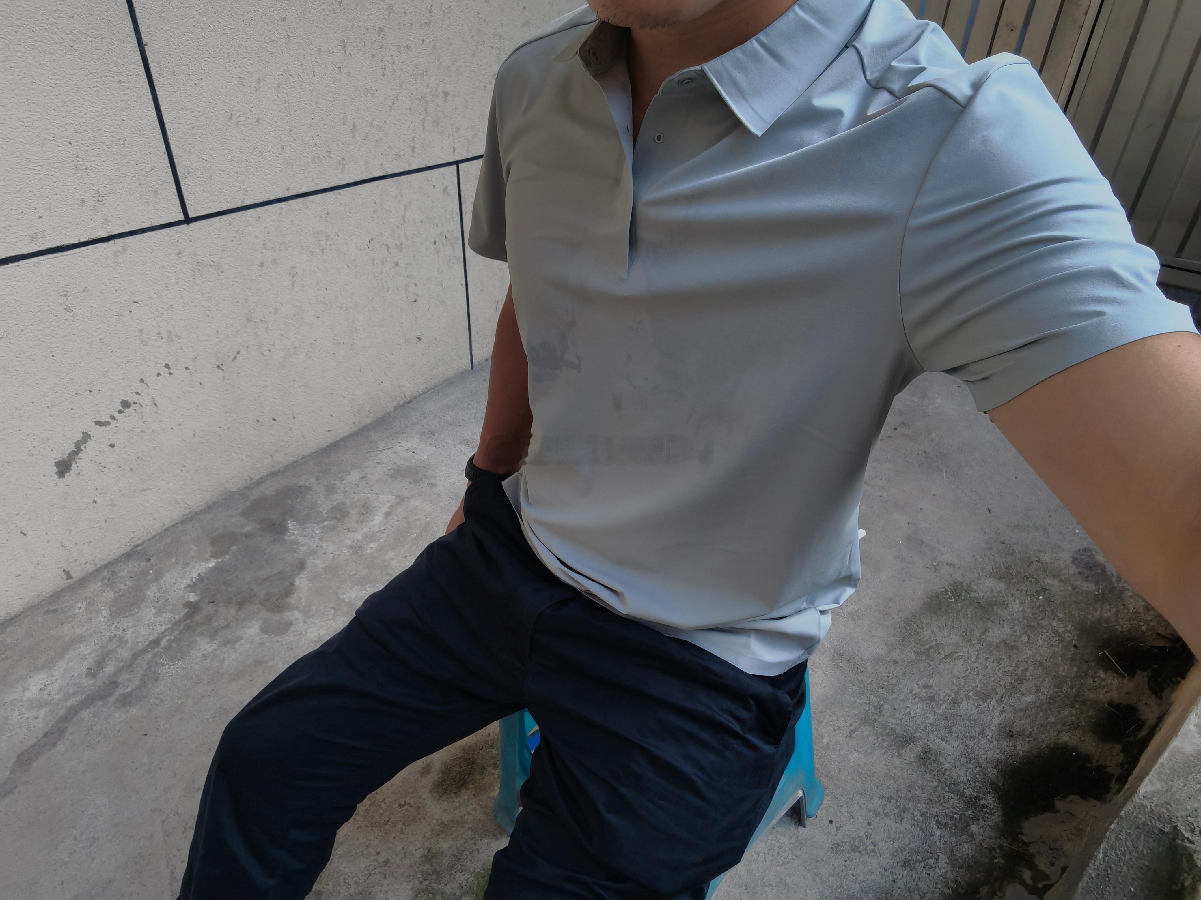 像是去相亲的人夫！