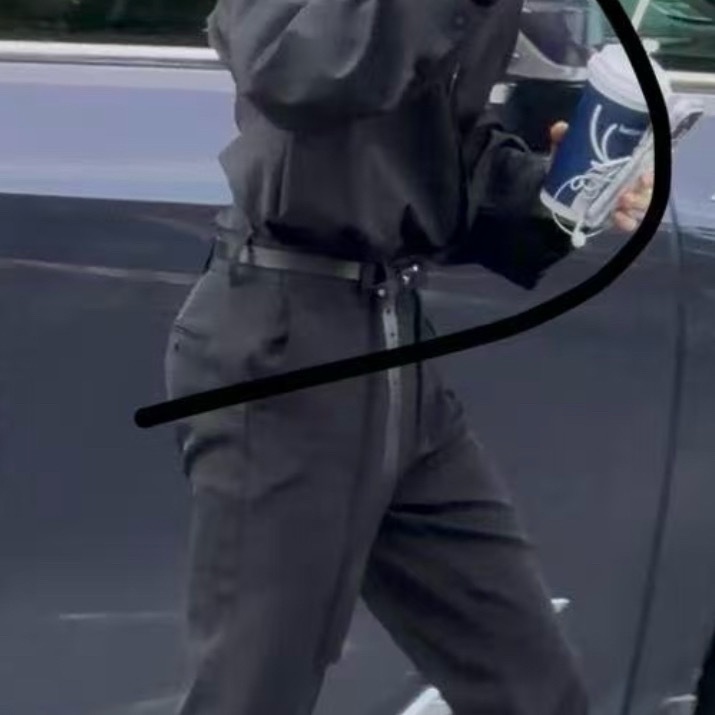 翘臀 