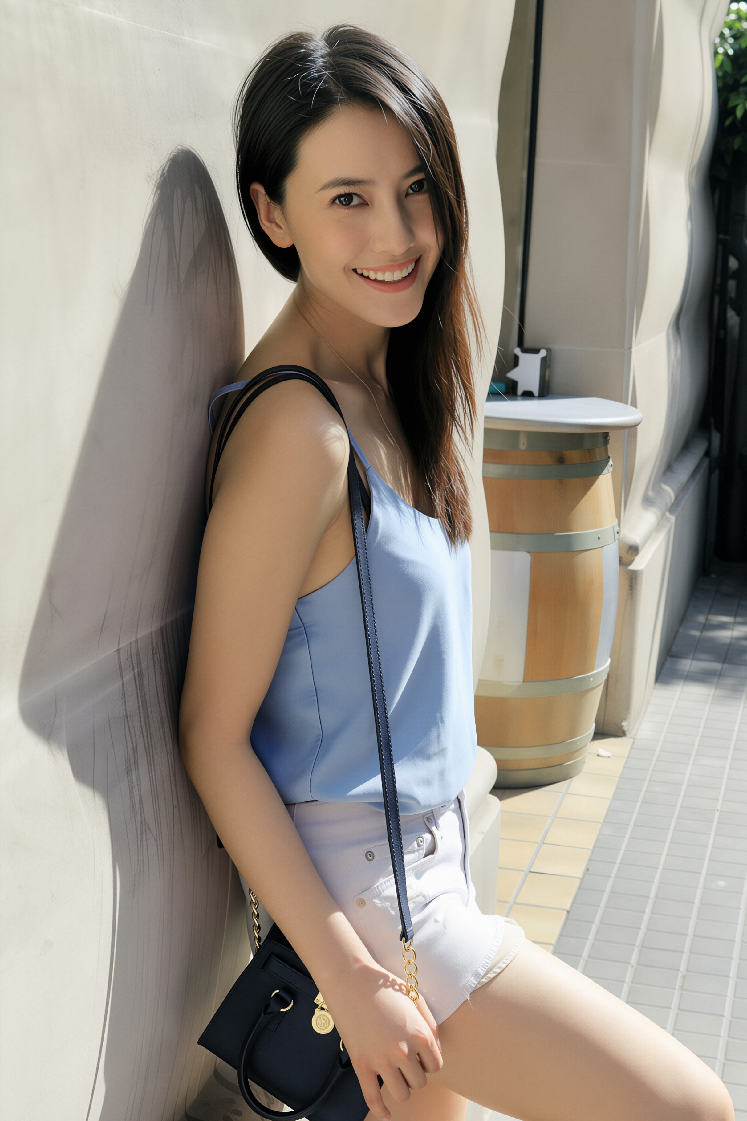 高圆圆 状态清爽明媚，笑容干净有感染力，穿搭简约又显活力，完全是健康元气的模样。