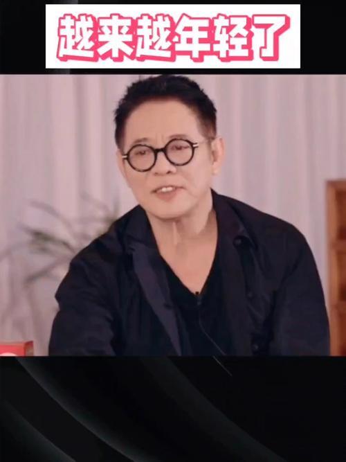 李连杰“逆生长”背后：我们离青春永驻还有多远？

看到李连杰近照，满头黑发、身手