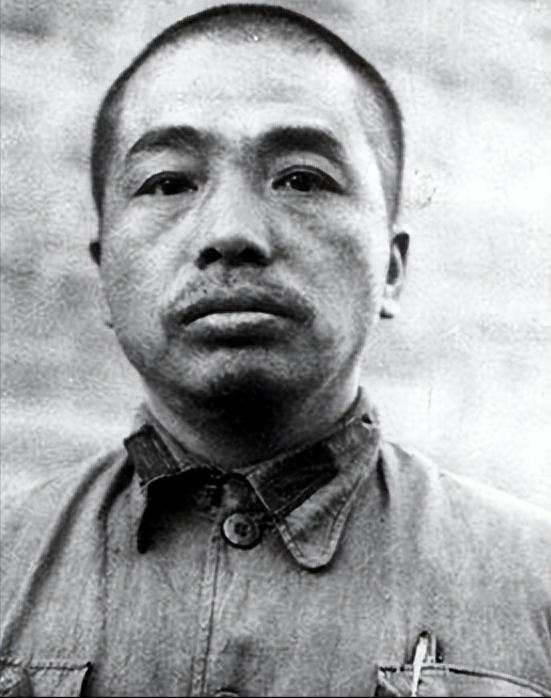 1935年，红军过草地，彭德怀含泪将重伤的外甥留在藏民家，留下250块大洋作为答